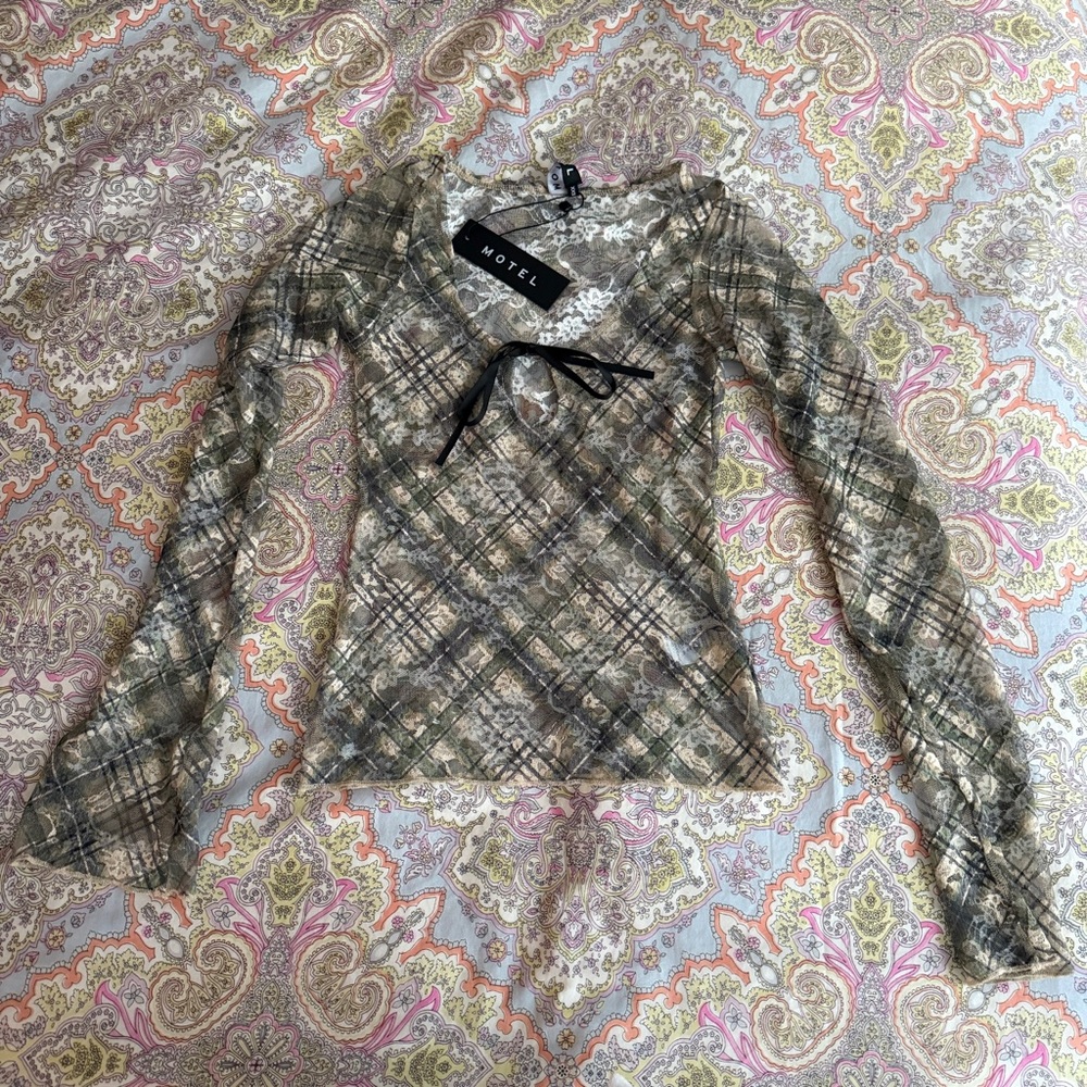 Motel Rocks Sada Green Lace Top